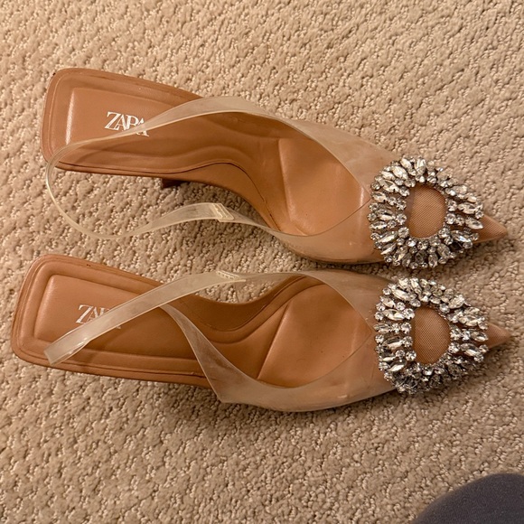 Zara Tan Slingback Heels with Silver Accents - Picture 4 of 4